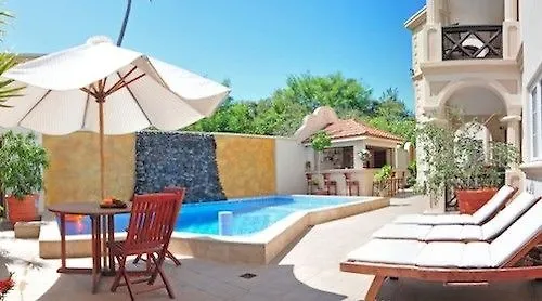 Aparthotel Mandela Court Lance aux Epines